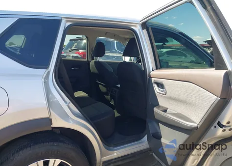 2021 Nissan Rogue Sv Fwd z USA, uszkodzony, nr VIN 5N1AT3BA7MC778587